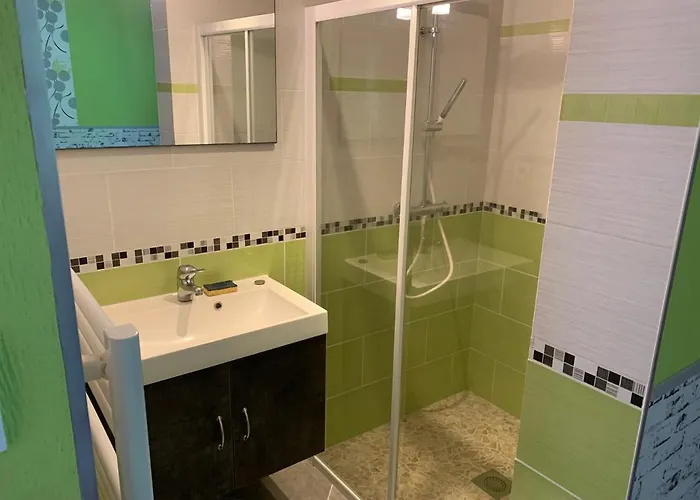 Maison Avec Jardin Et Parking Prive